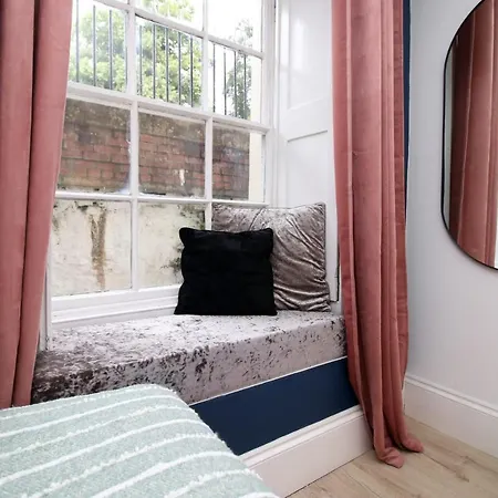 Apartment Clifton Crypt By Staybc